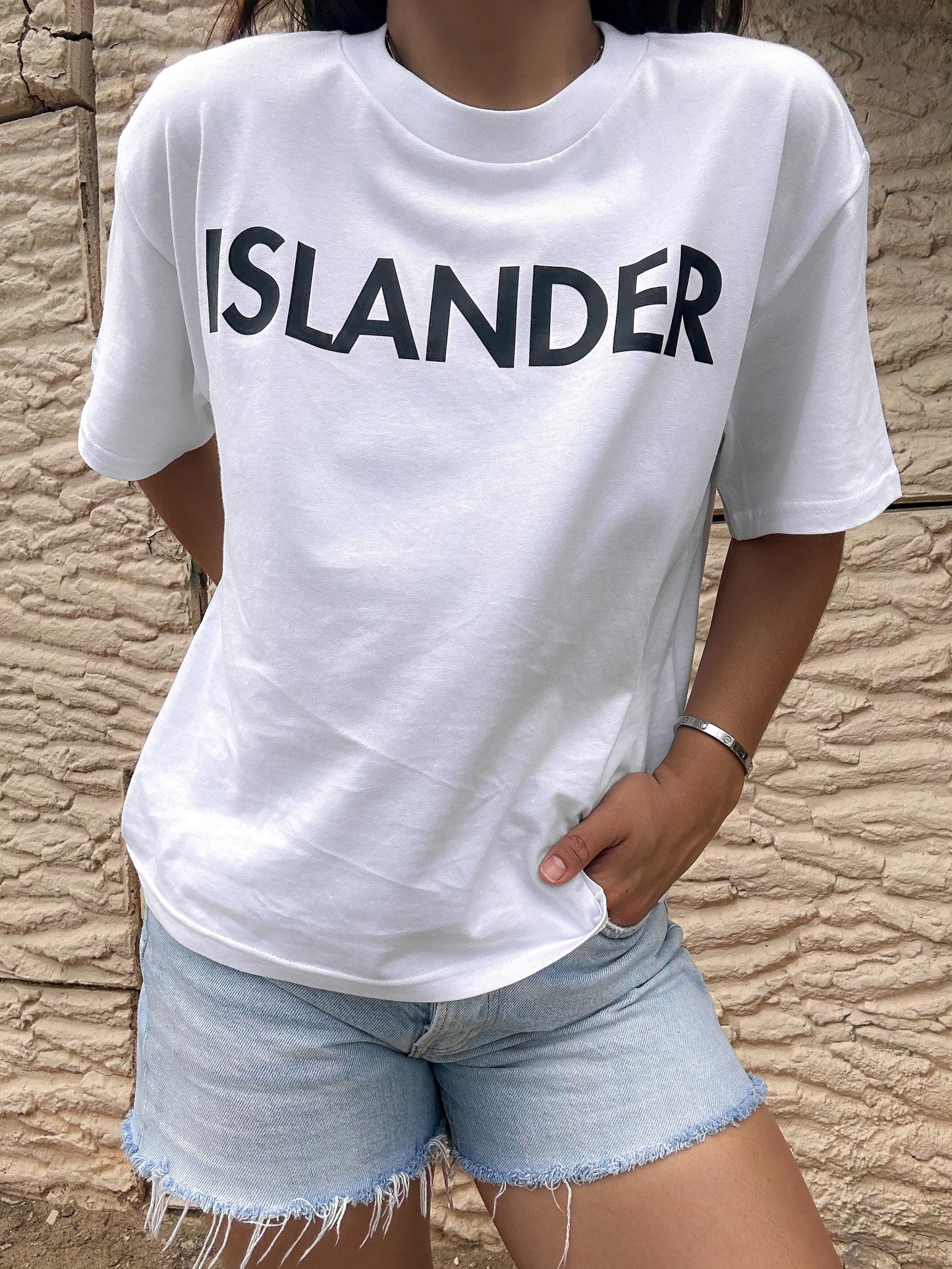 ISLANDER Women’s Tee - White