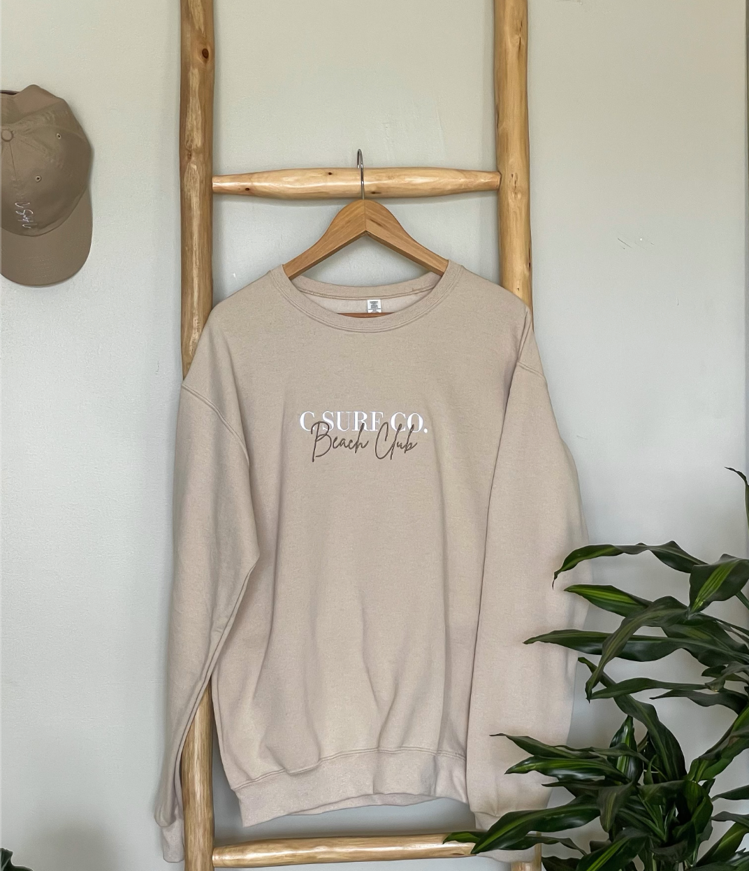 Beach Club Crewneck - Sandstone